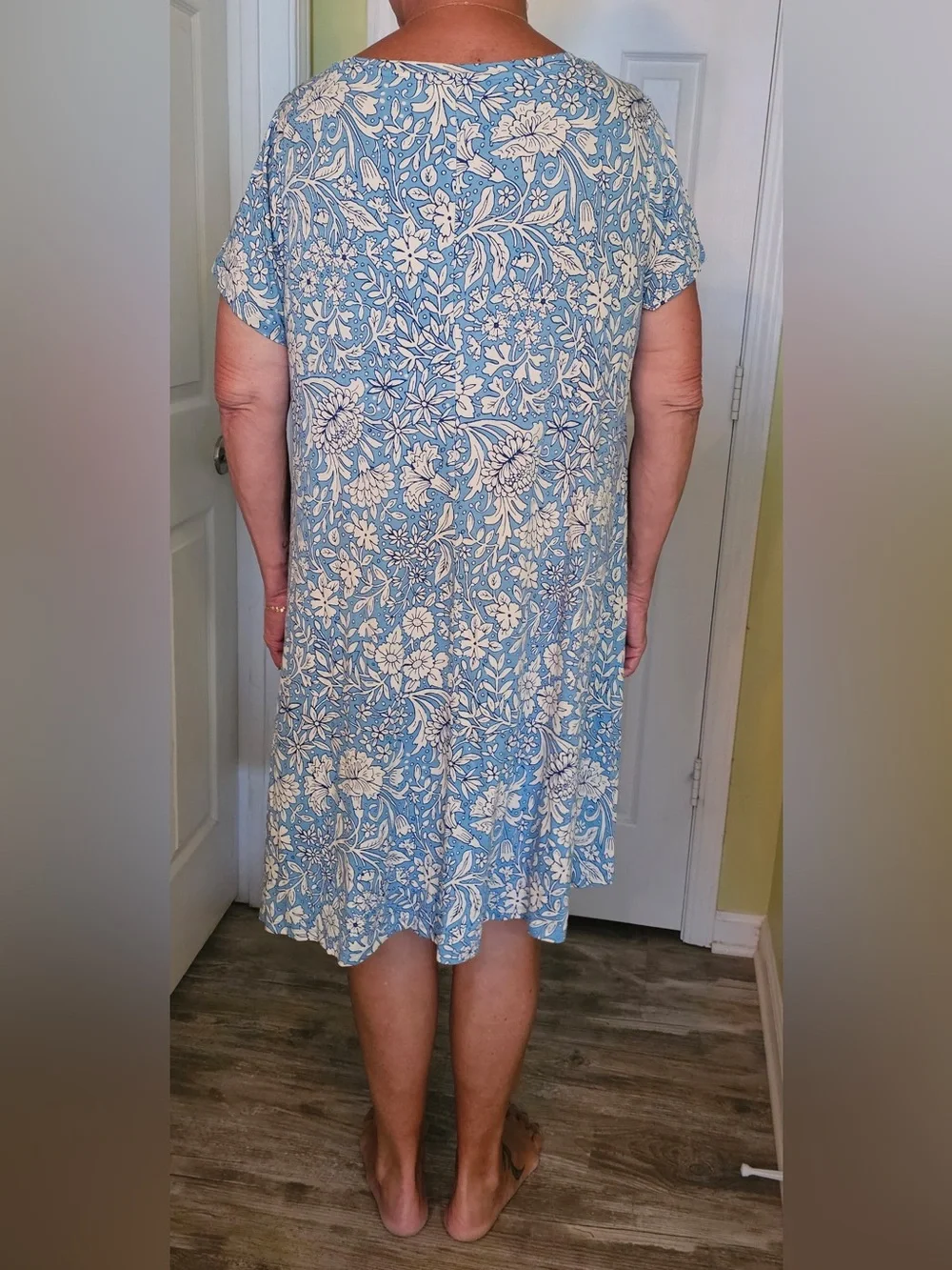 Blue & Cream Floral V-Neck Shift Dress size 22